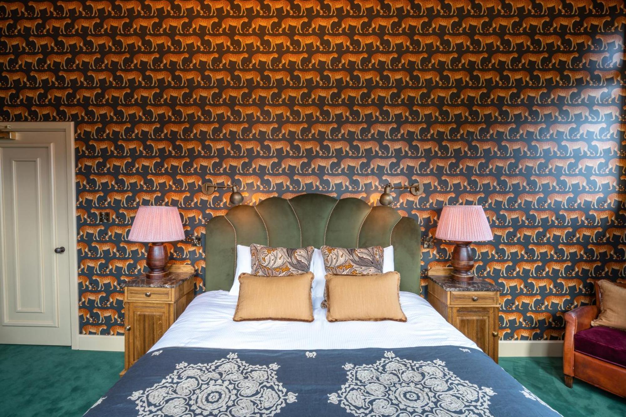 Albero Bedrooms Bedford Exteriér fotografie