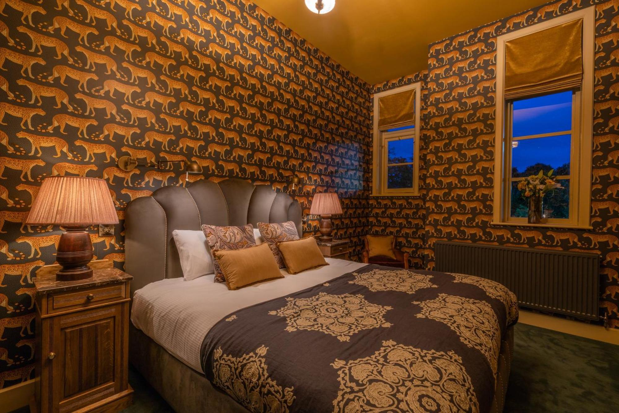 Albero Bedrooms Bedford Exteriér fotografie